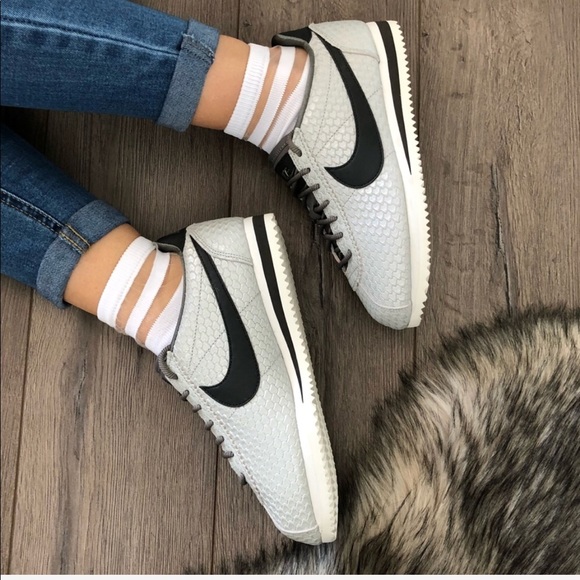 NWT Nike Cortez Classic Special edition - Picture 6 of 8